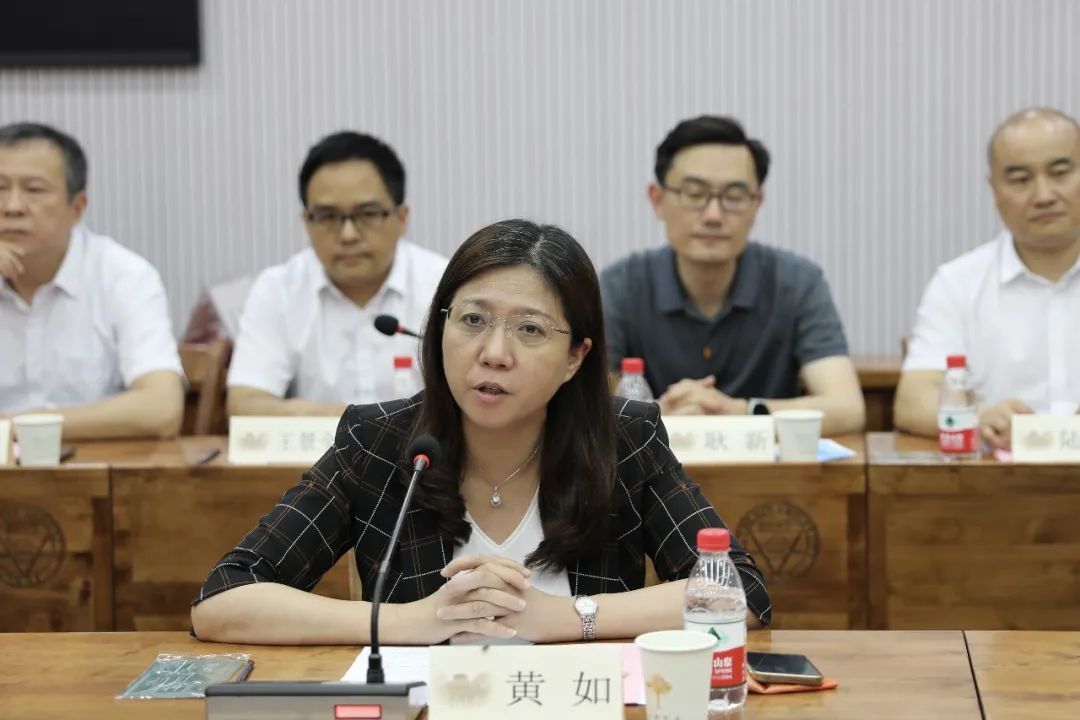 云博(中国)yunbo·官方网页版,与东南大学签订产学研战略合作协议，瞿磊获颁“东南大学至善教育贡献奖”