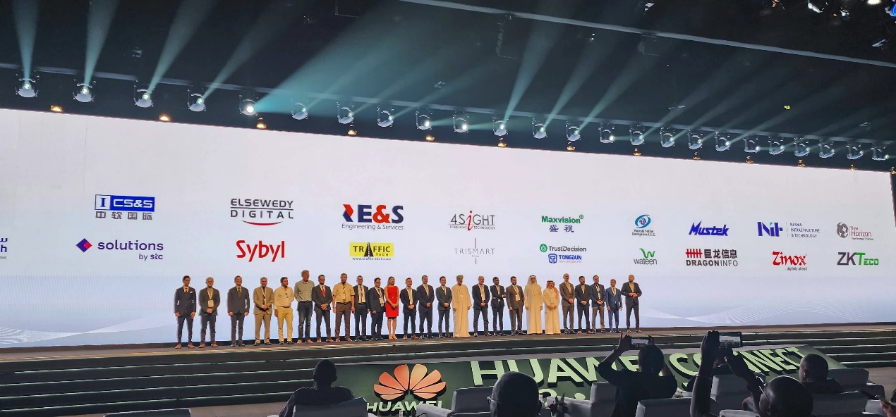 云博(中国)yunbo·官方网页版,参加全球最大的科技展GITEX GLOBAL